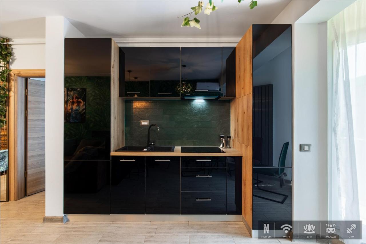 Excentric Apartament & Sea View By Alezzi Năvodari Exterior foto